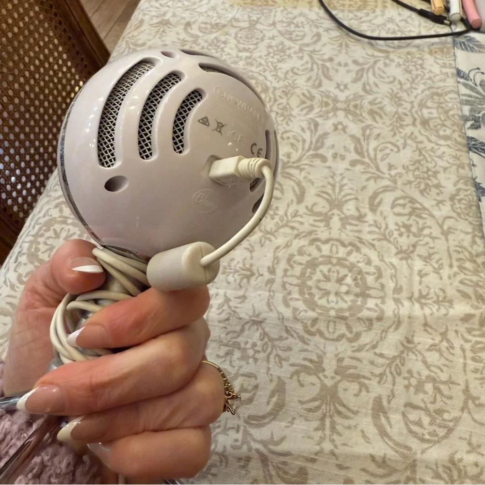 Snowball USB Microphone - White